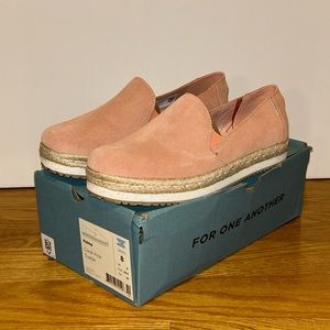 Toms Palma Coral Pink Suede Shoes Women’s Size 8